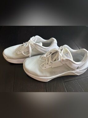 NIKE White WOMENS Athletic Sneakers - USED FOR WORKOUTS WITH TRAINER